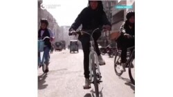 Девочка на велосипеде. Вульгарно?