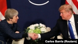 Тереза Мэй и Дональд Трамп, Давос, 25 января 2018 года