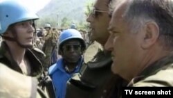 Ratko Mladić u Srebrenici 1995.