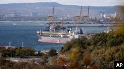Порт Новороссийска, через который транспортируется казахстанская нефть, неоднократно подвергался атаке дронов