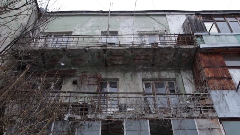 Собственники квартир в Мергасовском доме в Казани согласились поставить забор вокруг здания 