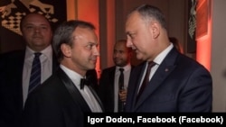 Igor Dodon cu Arkadi Dvorkovici, în noiembrie 2018.