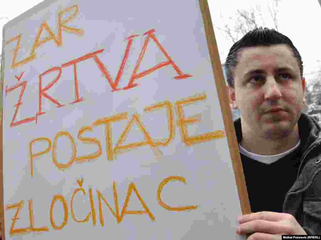 Protest zbog hašenja Jovana Divjaka ispred Ambasade Austrije u Sarajevu, 4. mart 2011