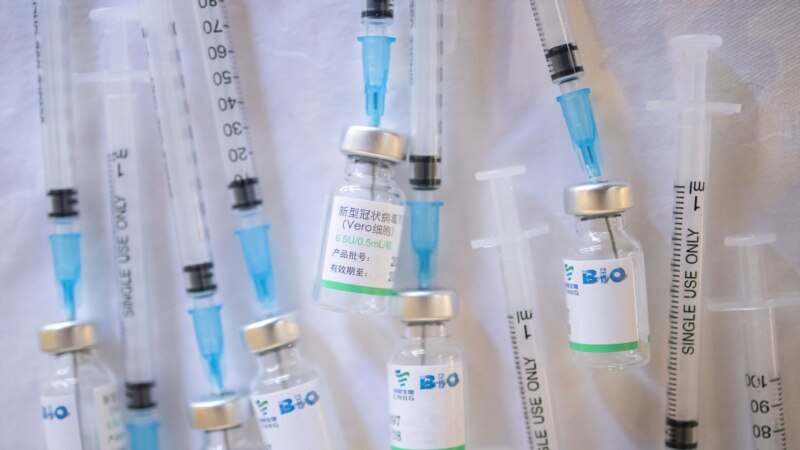 Reuters фактчеки: “Магнит тести” COVID-19 вакциналарида металл ёки микрочип борлигини исботламайди