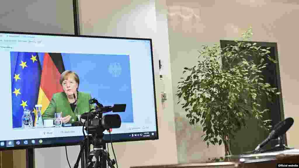 ГЕРМАНИЈА - Германија официјално признава дека извршила геноцид врз домородните етнички групи Хереро и Нама за време на германската колонијална окупација на Намибија.