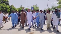 د بنو خلکو د تښتول شوي استاد د خوشې کولو لپاره احتجاج کړی