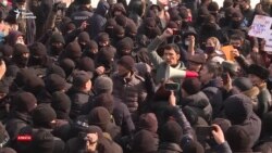 «Назарбаев, уходи!». Протесты в Нур-Султане и Алматы