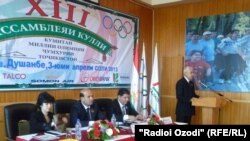 КМО беҳтарин мураббиёнро қадрдонӣ кард