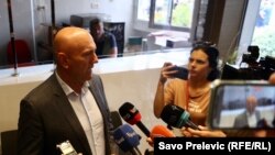 Carević: Ljudi koji protestuju se bave prodajom đedovine, a moja kompanija je izgradila pristupne puteve i dala im perspektivnu da mogu da prodaju placeve (18. jun 2020.)