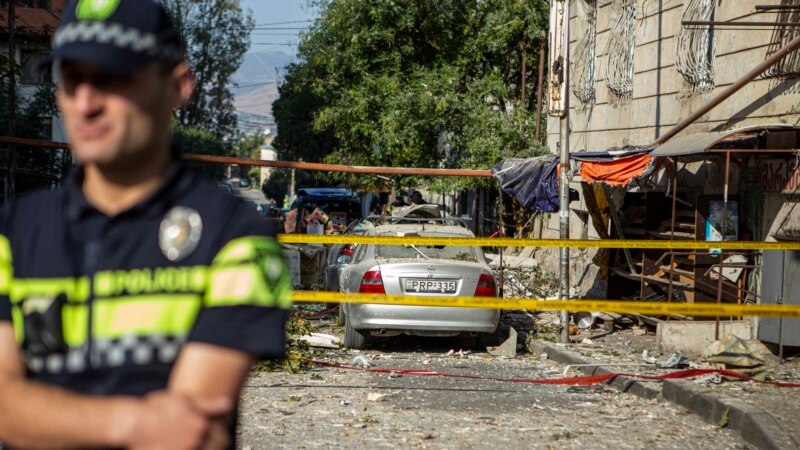 Жильцам разрешили забрать вещи из дома на окраине Тбилиси, пострадавшего от взрыва