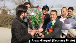 حسین بخش صفری، پس از پیروزی در یک مسابقه در افغانستان استقبال شد