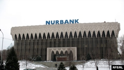 Траннидің кеуделі фотосуреттері