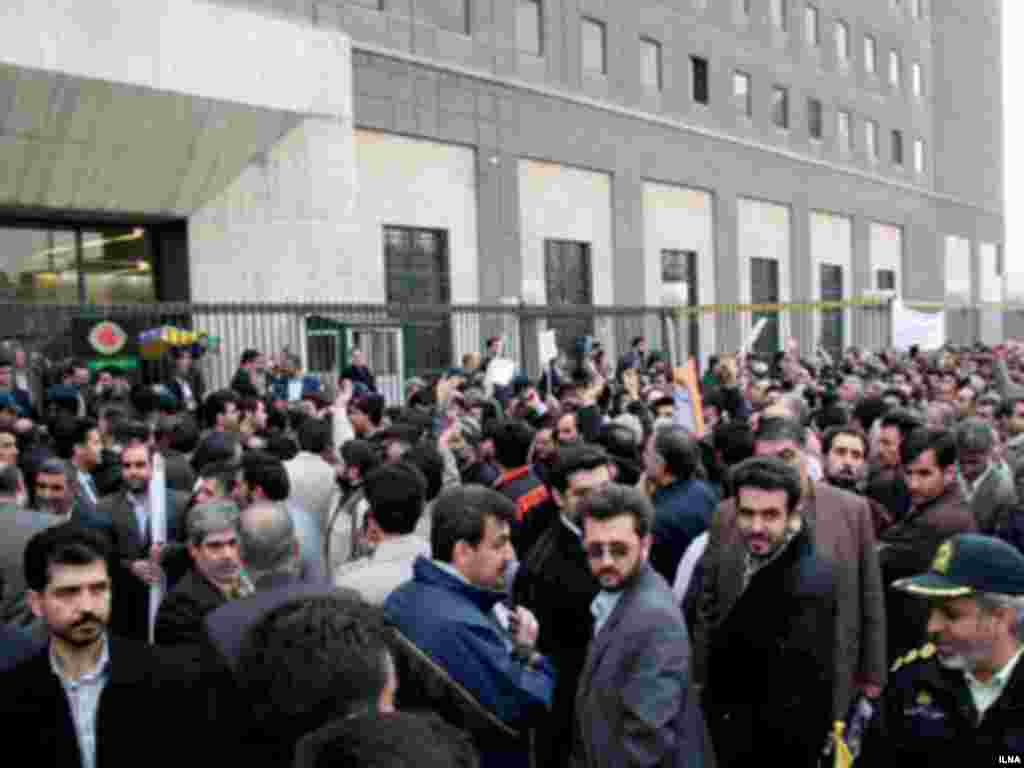 Iran - Teachers protest outside parliament, Tehran, 03Mar2007