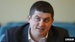 People's Front leader Maksym Burbak said his party was withdrawing from the ruling European Ukraine coalition on May 17.