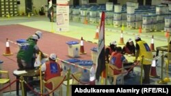 Iraq - Counting of votes for the recent provincial elections, Basra, 22Apr2013