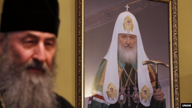Голова УПЦ (Московського патріархату) митрополит Онуфрій (Березовський) у своїй резиденції в Києво-Печерській лаврі. На стіні – портрет Московського патріарха Кирила, глави Російської православної церкви. Київ, 4 січня 2017 року