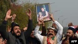 اعتراضات هواداران و اعضای حزب عمران خان، صدر اعظم سابق پاکستان