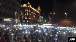 Антиурядові акції в Будапешті відбувалися кілька разів минулого місяця (на фото - 21 квітня 2018 року)