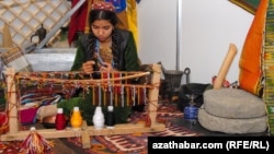 Birleşen Milletler Guramasynyň Bilim, ylym we medeniýet boýunça edarasy (UNESCO) dekabryň başynda türkmen keşdeçilik sungatyny Adamzadyň maddy däl medeni mirasynyň sanawyna girizdi.