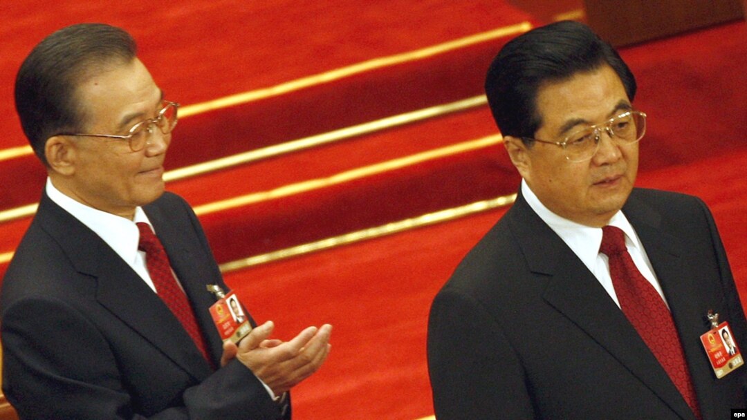 Prime Minister Wen Jiabao (left) with President Hu Jintao at the National People's Congress in Beijing