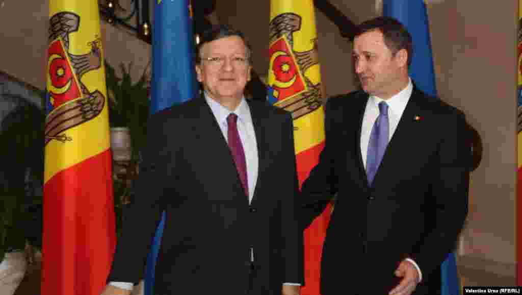 O &icirc;nt&icirc;lnire reușită...