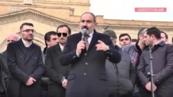 Ermənistanda ordu ilə hökumətin qarşıdurması - Bir yanda Baş nazir Paşinyanın, bir yanda müxalifətin aksiyaları gedir