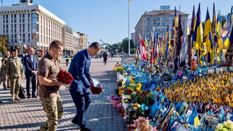 Ministrul Apărării și șeful Cancelariei, la Kiev de ziua Independenței Ucrainei. Guvern: