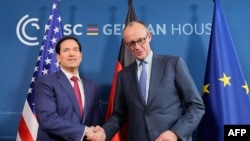 Държавният секретар на САЩ Марко Рубио и канцлерът на Германия Фридрих Мерц на откриването на конференцията по сигурността в Мюнхен на 13 февруари