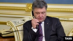 Президент України Петро Порошенко просить Надію Савченко припинити сухе голодування, 19 квітня 2016 року