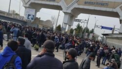 Чегарада минглаб ватандошлар ўтолмай қолди, тадбиркорлар кредит таътили сўрамоқда, МТВдан ўпишиш саҳнаси кесиб ташланди