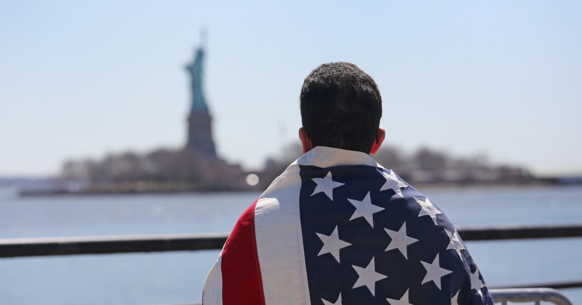 Kë e prek pezullimi i vizave të emigrimit për në SHBA 