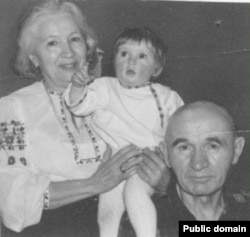 Петр и Зинаида Григоренко с внучкой Татьяной