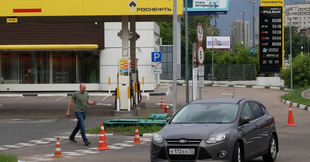 Hour-Long Lines At Moscow Gas Stations As Fuel Shortages Spread Across Russia