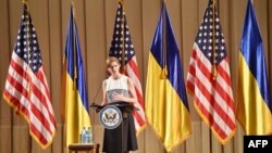 Постійний представник США в ООН Саманта Пауер під час звернення до українців. Київ, 11 червня 2015 року