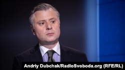 Голова правління НАК Юрій Вітренко наголошує, що «вся ситуація навколо «Нафтогазу» в якийсь момент перестала відповідати вимогам ОЕСР»