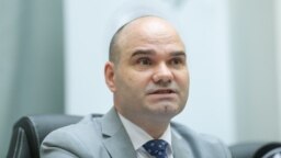 Potrivit legii, fostul șef al AEP trebuia suspendat din funcție, nu numit secretar general al instituției.