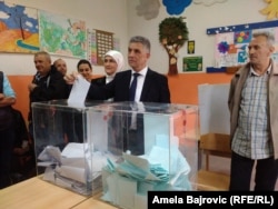 Sulejman Ugljanin, lider SDA Sandžaka glasa na izborima u aprilu 2016.