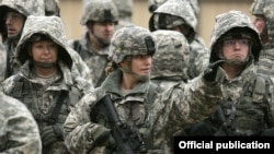 U.S. -- female soldiers of U.S. Military, Camp Shelby Joint Forces Training Center, Hattiesburg Mississippi, 12Dec2009