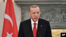 Реджеп Ердоган обвини западните държави, които подкрепят Израел в конфликта, че участват във "военни престъпления"