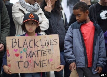 Балапан өзін қалың қара нәсілділерге берді