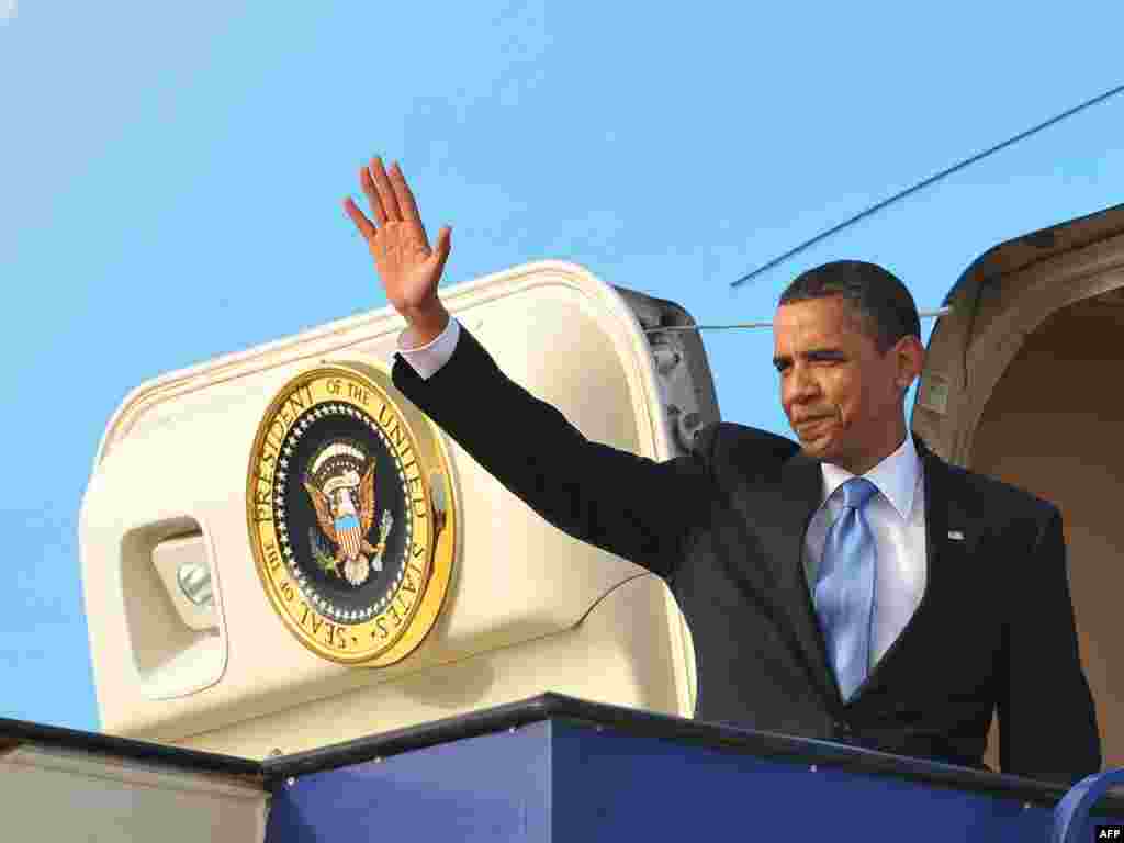 Me Air Force One nga Aeroporti i Riadit...