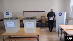 Glasanje u Mitrovici 3. novembra 2013.