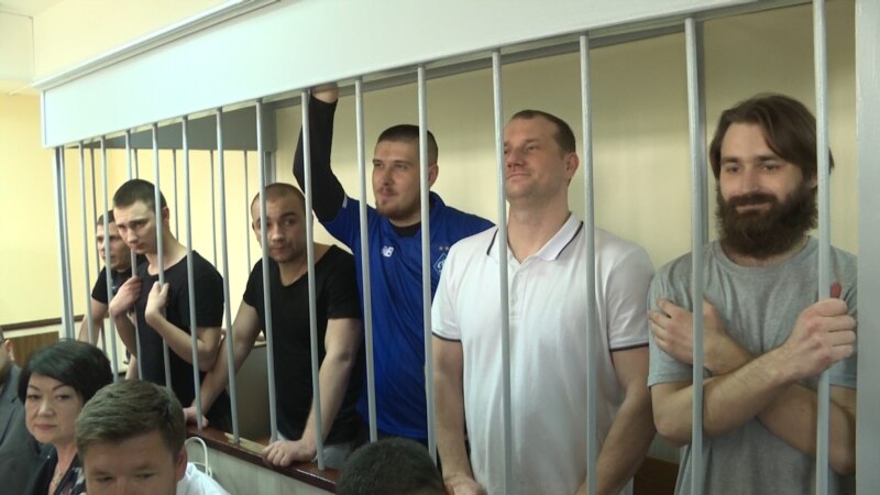 Русија им го продолжи притворот на украинските морнари 