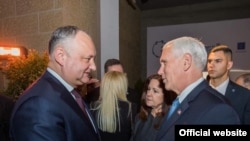 Președintele Igor Dodon a avut o scurtă întâlnire informală cu vicepreședintele american Mick Pence la Ierusalim, cu ocazia comemorării victimelor Holocaustului, 23 ian 2020.