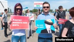 Сторонники Навального на акции протеста (иллюстративное фото)