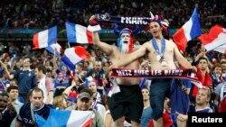 Франція зіграє без вболівальників два матчі