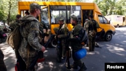 Ուկրաինա - Ռուսամետ զինյալները լքում են իրենց դիրքերը Կրամատորսկում, 5-ը հուլիսի, 2014թ.
