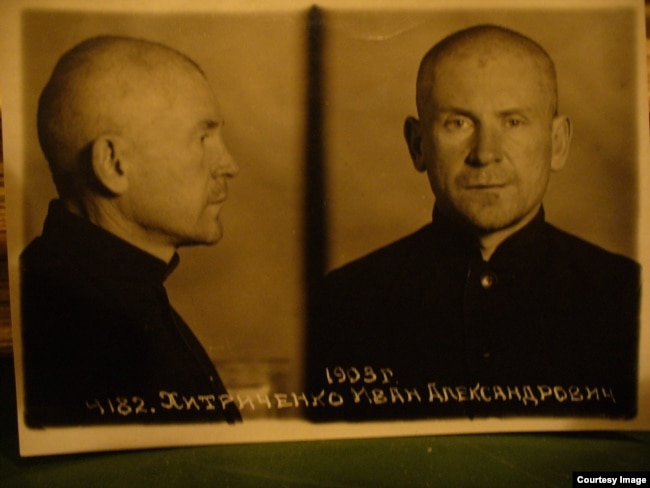 Иван Хитриченко побывал сотрудником НКВД, служащим охранной полиции, агентом СД, а также заключённым ГУЛАГА (на снимке)