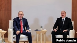 ალიევის განცხადებით, სომხეთი წელსვე გეგმავს თავის ტერიტორიაზე შემხვედრი სარკინიგზო ხაზის მშენებლობის დაწყებას.