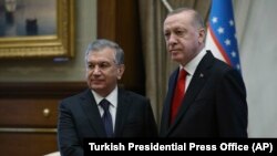 Президент Шавкат Мирзиёев ҳамкасби Эрдўғон билан. Анқара, 2020 йилнинг 19 феврали.